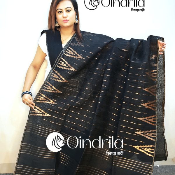 Dhakaia Jamdani Saree